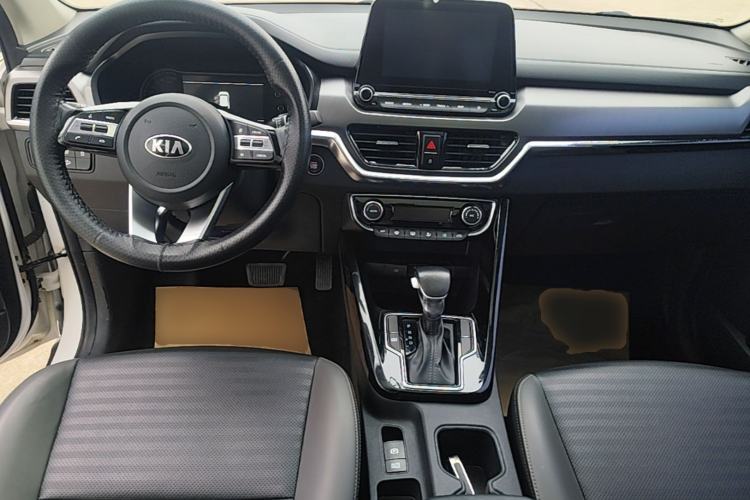 Used Kia Sportage R 2018 2.0L Automatic Smart Luxury Version China V Standard Center Console