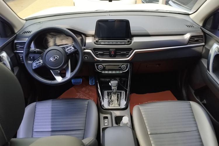 Used Kia Sportage R 2018 2.0L Automatic Smart Luxury Version China V Standard Center Console