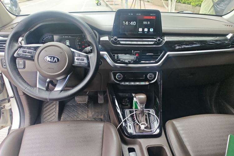 Used Kia Sportage R 2018 2.0L Automatic Smart Luxury Version China V Standard Center Console