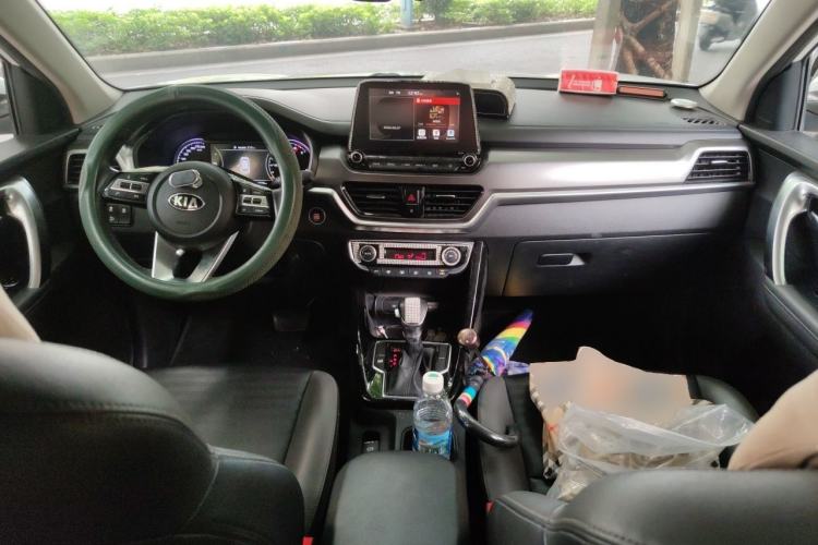 Used Kia Sportage R 2018 2.0L Automatic Smart Luxury Version China V Standard Center Console
