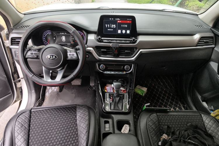 Used Kia Sportage R 2018 2.0L Automatic Smart Luxury Version China V Standard Center Console