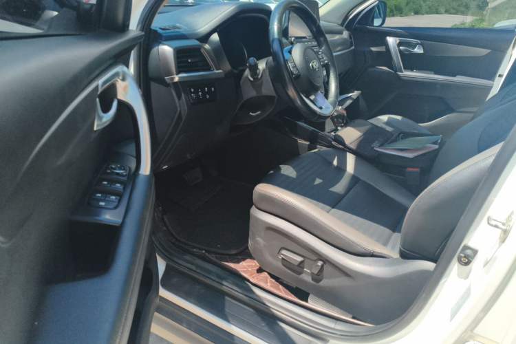 Used Kia Sportage R 2018 2.0L Automatic Smart Luxury Version China V Standard Driver Seat