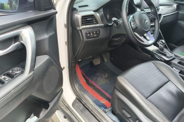 Used Kia Sportage R 2018 2.0L Automatic Smart Luxury Version China V Standard Driver Seat