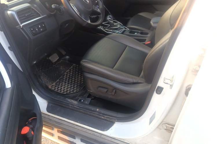 Used Kia Sportage R 2018 2.0L Automatic Smart Luxury Version China V Standard Driver Seat