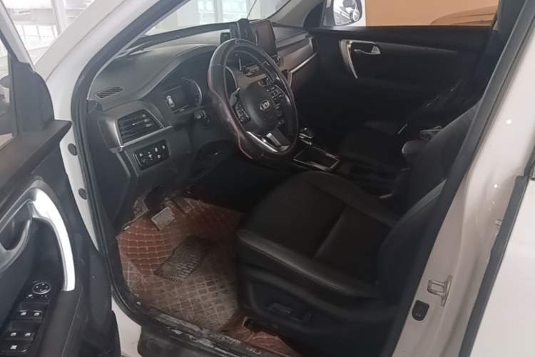 Used Kia Sportage R 2018 2.0L Automatic Smart Luxury Version China V Standard Driver Seat