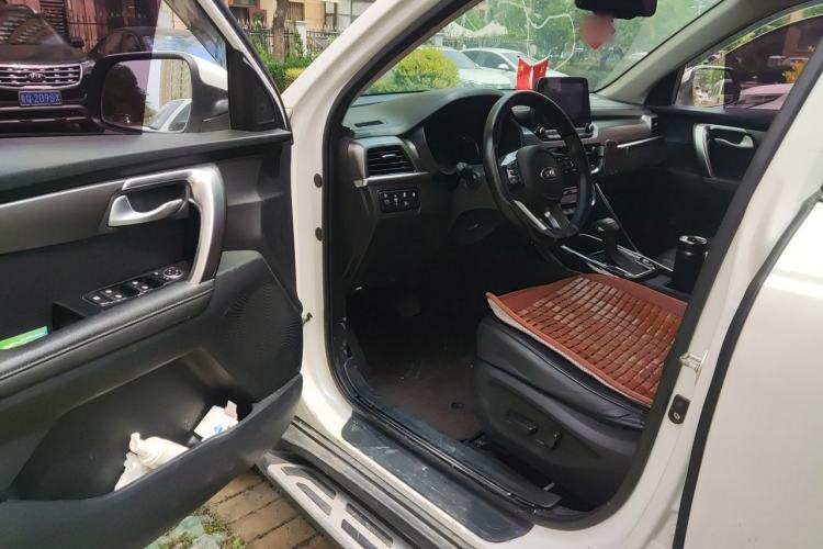 Used Kia Sportage R 2018 2.0L Automatic Smart Luxury Version China V Standard Driver Seat