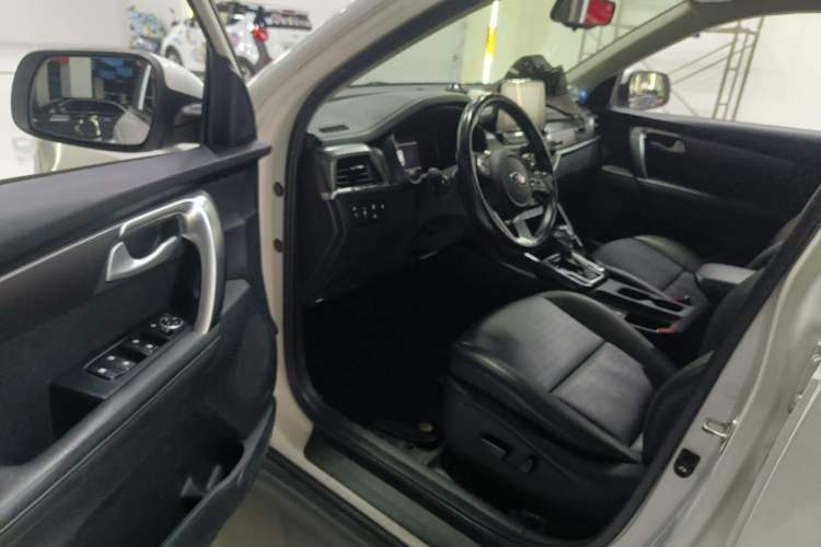 Used Kia Sportage R 2018 2.0L Automatic Smart Luxury Version China V Standard Driver Seat