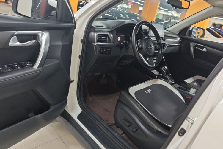Used Kia Sportage R 2018 2.0L Automatic Smart Luxury Version China V Standard Driver Seat