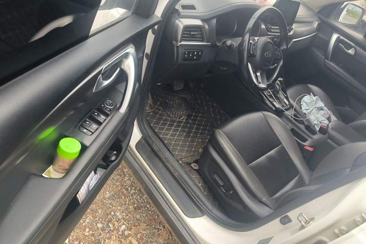 Used Kia Sportage R 2018 2.0L Automatic Smart Luxury Version China V Standard Driver Seat