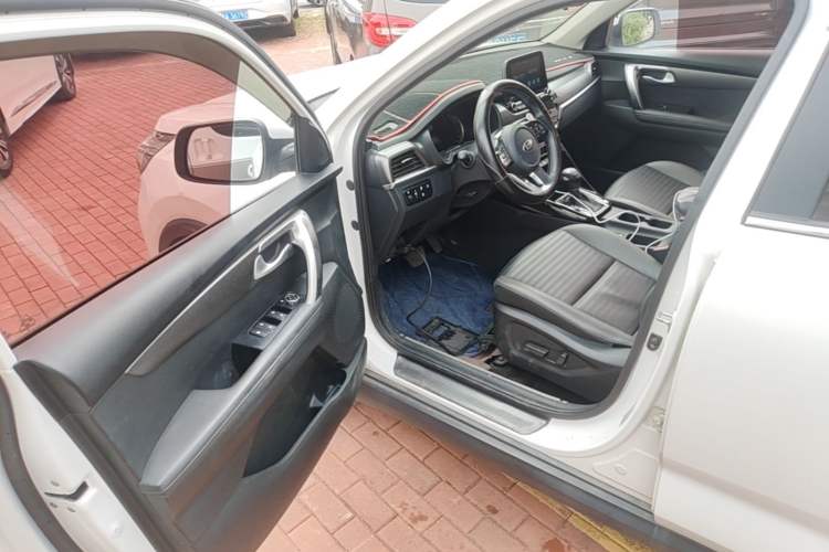 Used Kia Sportage R 2018 2.0L Automatic Smart Luxury Version China V Standard Driver Seat