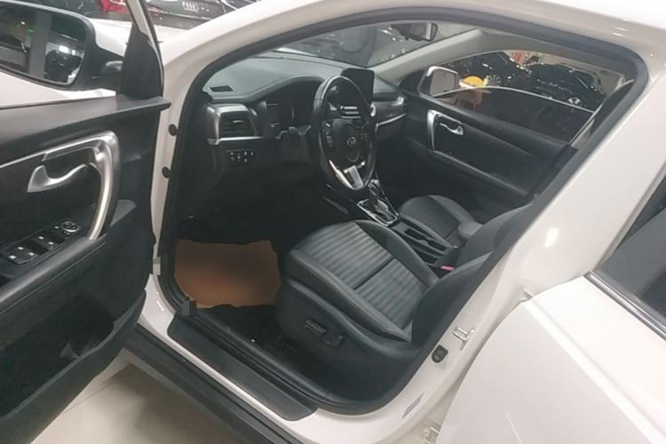Used Kia Sportage R 2018 2.0L Automatic Smart Luxury Version China V Standard Driver Seat