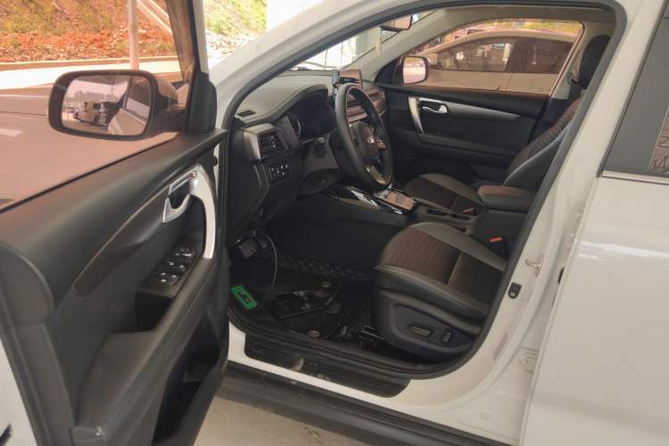 Used Kia Sportage R 2018 2.0L Automatic Smart Luxury Version China V Standard Driver Seat