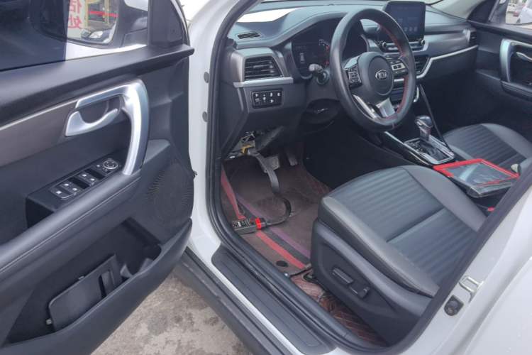 Used Kia Sportage R 2018 2.0L Automatic Smart Luxury Version China V Standard Driver Seat