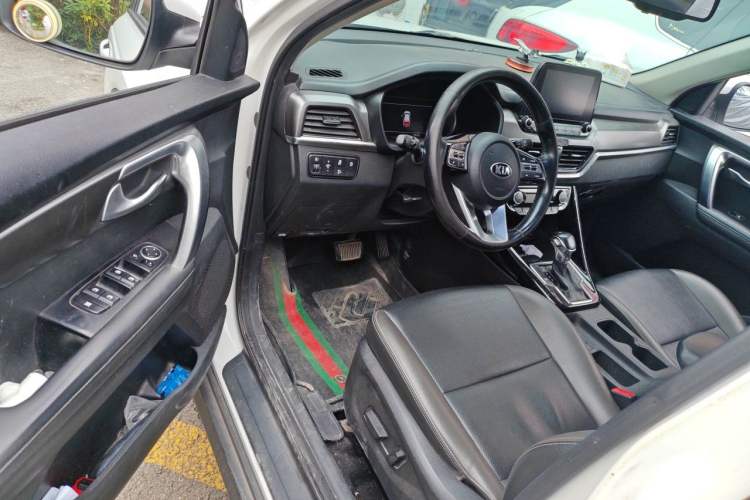 Used Kia Sportage R 2018 2.0L Automatic Smart Luxury Version China V Standard Driver Seat