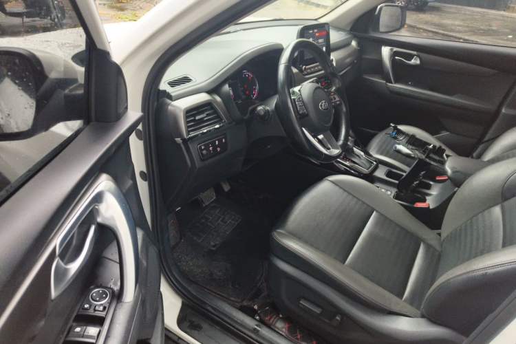 Used Kia Sportage R 2018 2.0L Automatic Smart Luxury Version China V Standard Driver Seat
