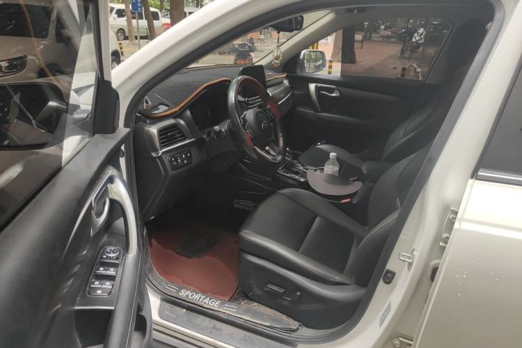 Used Kia Sportage R 2018 2.0L Automatic Smart Luxury Version China V Standard Driver Seat