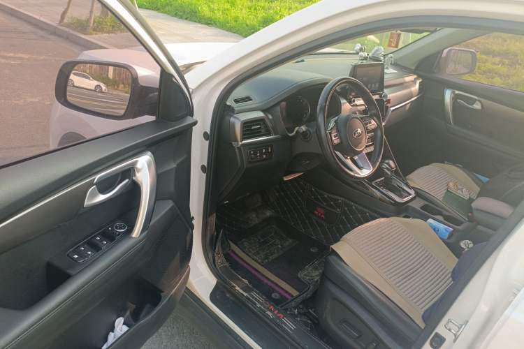 Used Kia Sportage R 2018 2.0L Automatic Smart Luxury Version China V Standard Driver Seat