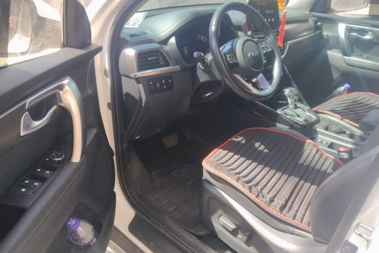 Used Kia Sportage R 2018 2.0L Automatic Smart Luxury Version China V Standard Driver Seat