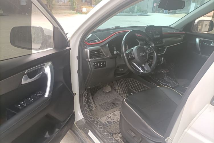 Used Kia Sportage R 2018 2.0L Automatic Smart Luxury Version China V Standard Driver Seat