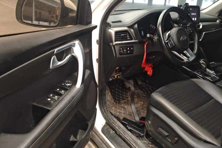 Used Kia Sportage R 2018 2.0L Automatic Smart Luxury Version China V Standard Driver Seat