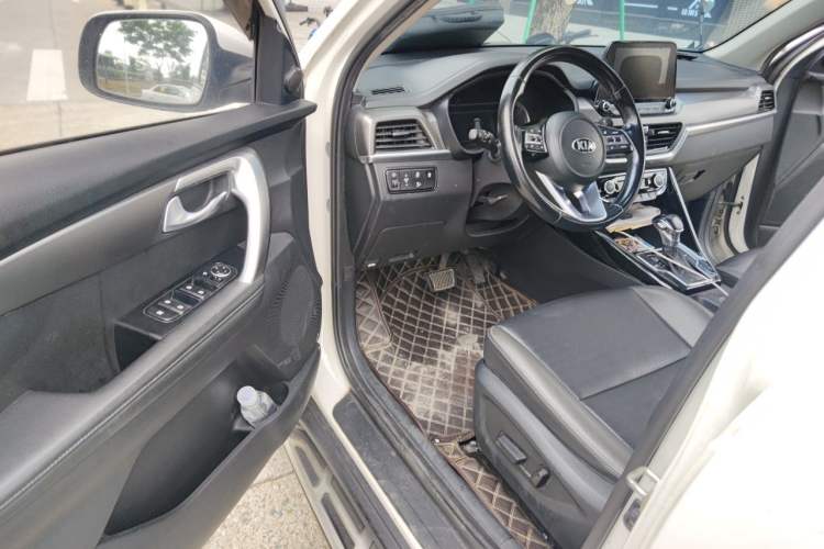 Used Kia Sportage R 2018 2.0L Automatic Smart Luxury Version China V Standard Driver Seat