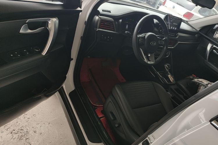 Used Kia Sportage R 2018 2.0L Automatic Smart Luxury Version China V Standard Driver Seat