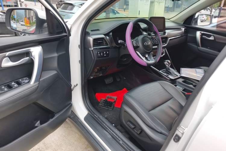 Used Kia Sportage R 2018 2.0L Automatic Smart Luxury Version China V Standard Driver Seat