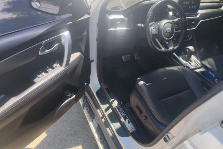Used Kia Sportage R 2018 2.0L Automatic Smart Luxury Version China V Standard Driver Seat