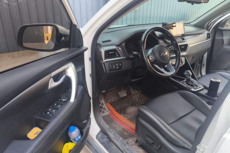 Used Kia Sportage R 2018 2.0L Automatic Smart Luxury Version China V Standard Driver Seat