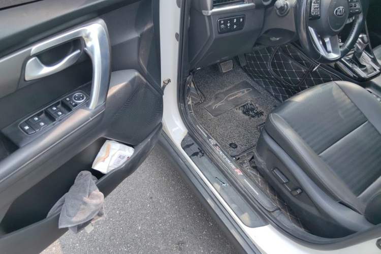 Used Kia Sportage R 2018 2.0L Automatic Smart Luxury Version China V Standard Driver Seat