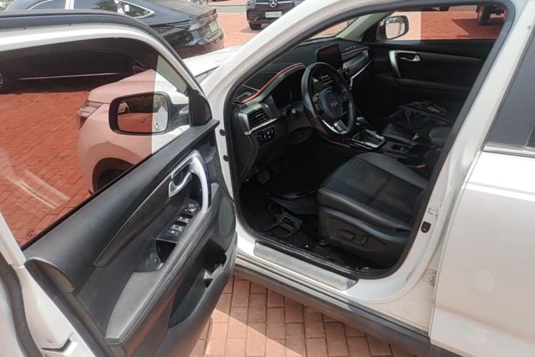 Used Kia Sportage R 2018 2.0L Automatic Smart Luxury Version China V Standard Driver Seat