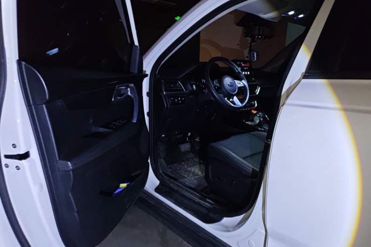 Used Kia Sportage R 2018 2.0L Automatic Smart Luxury Version China V Standard Driver Seat