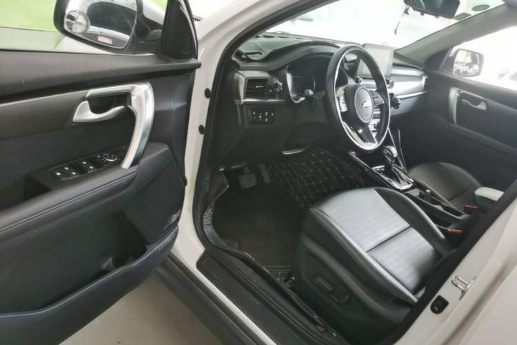 Used Kia Sportage R 2018 2.0L Automatic Smart Luxury Version China V Standard Driver Seat
