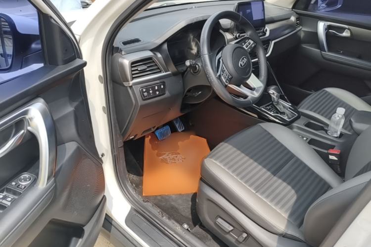Used Kia Sportage R 2018 2.0L Automatic Smart Luxury Version China V Standard Driver Seat