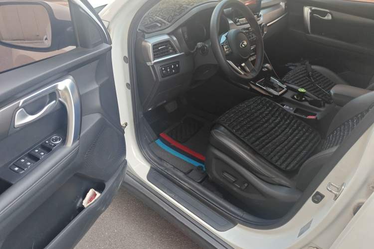 Used Kia Sportage R 2018 2.0L Automatic Smart Luxury Version China V Standard Driver Seat