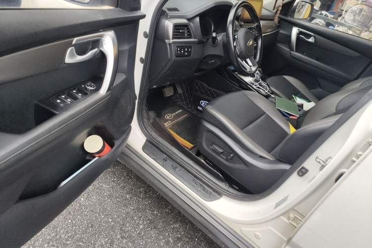 Used Kia Sportage R 2018 2.0L Automatic Smart Luxury Version China V Standard Driver Seat