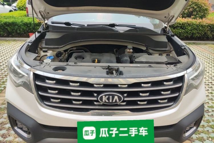 Used Kia Sportage R 2018 2.0L Automatic Smart Luxury Version China V Standard Engine Bay