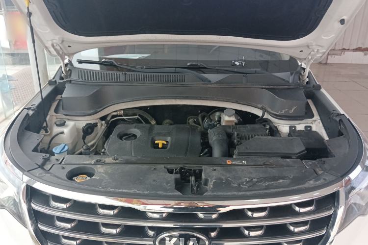 Used Kia Sportage R 2018 2.0L Automatic Smart Luxury Version China V Standard Engine Bay