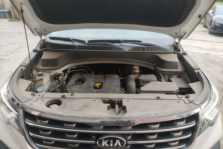 Used Kia Sportage R 2018 2.0L Automatic Smart Luxury Version China V Standard Engine Bay