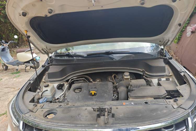 Used Kia Sportage R 2018 2.0L Automatic Smart Luxury Version China V Standard Engine Bay