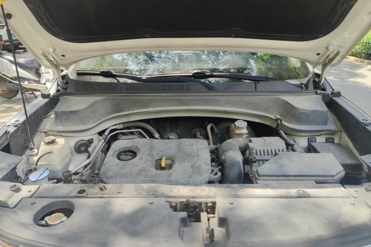 Used Kia Sportage R 2018 2.0L Automatic Smart Luxury Version China V Standard Engine Bay