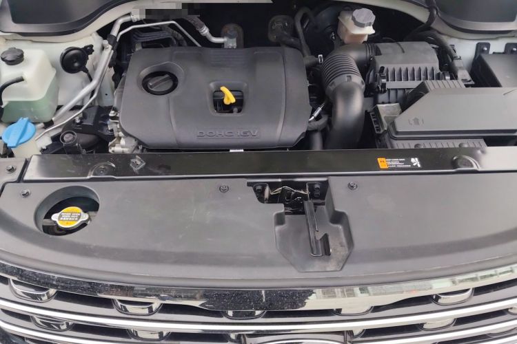 Used Kia Sportage R 2018 2.0L Automatic Smart Luxury Version China V Standard Engine Bay