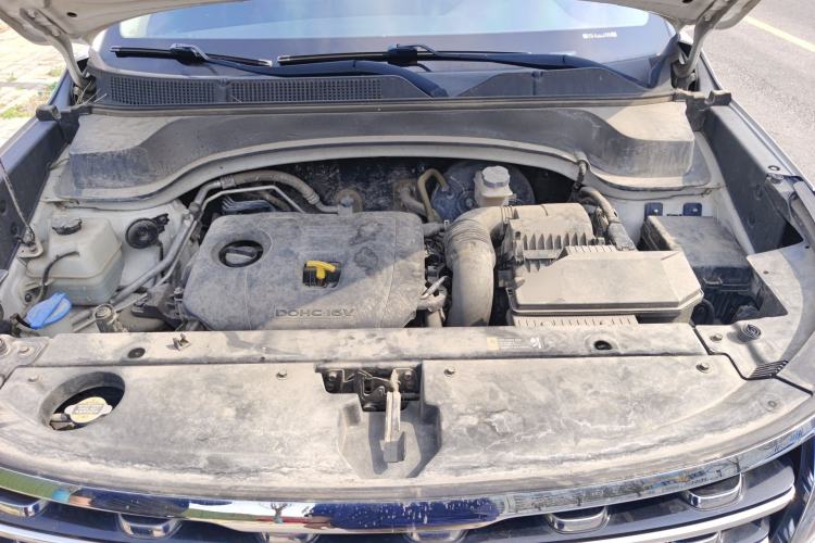 Used Kia Sportage R 2018 2.0L Automatic Smart Luxury Version China V Standard Engine Bay