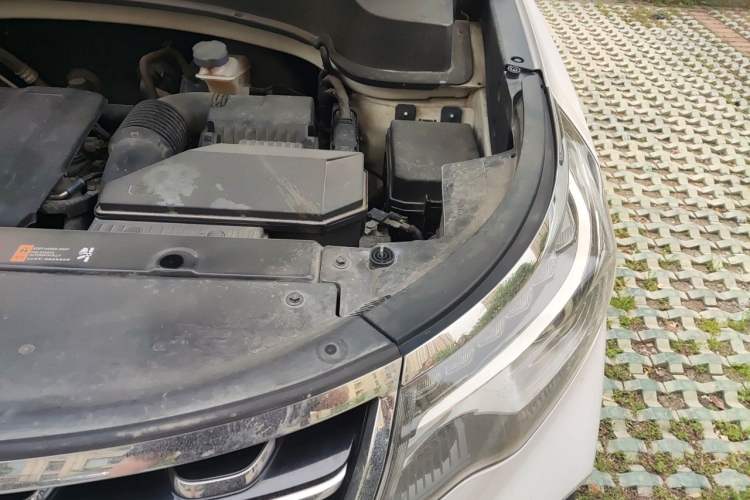 Used Kia Sportage R 2018 2.0L Automatic Smart Luxury Version China V Standard Engine Bay Left