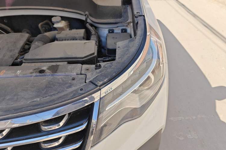 Used Kia Sportage R 2018 2.0L Automatic Smart Luxury Version China V Standard Engine Bay Left