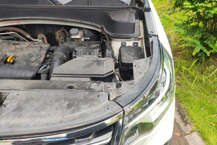 Used Kia Sportage R 2018 2.0L Automatic Smart Luxury Version China V Standard Engine Bay Left