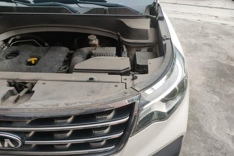 Used Kia Sportage R 2018 2.0L Automatic Smart Luxury Version China V Standard Engine Bay Left