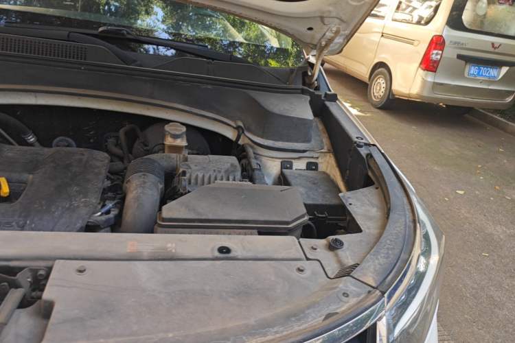 Used Kia Sportage R 2018 2.0L Automatic Smart Luxury Version China V Standard Engine Bay Left