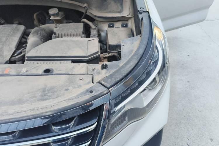 Used Kia Sportage R 2018 2.0L Automatic Smart Luxury Version China V Standard Engine Bay Left
