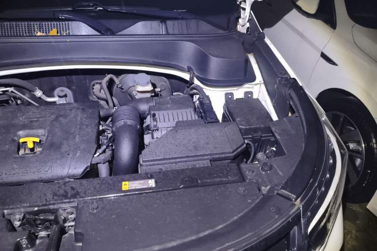 Used Kia Sportage R 2018 2.0L Automatic Smart Luxury Version China V Standard Engine Bay Left